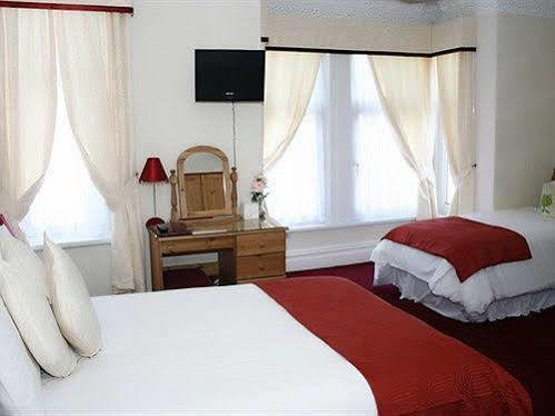 Robyn'S Guest House سكرابورو المظهر الخارجي الصورة